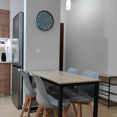 Rock & Roll 1 - Modern Apartment In Trikala Екстер'єр фото