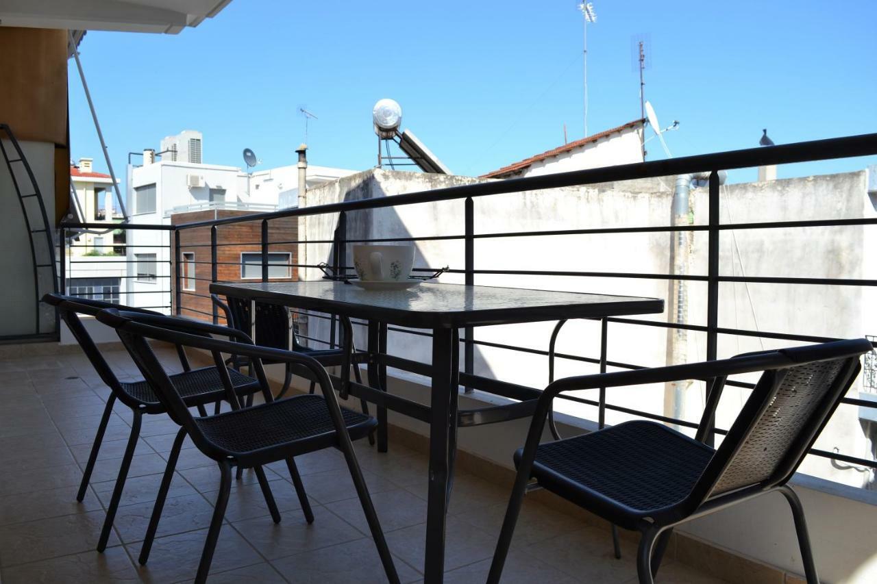 Rock & Roll 1 - Modern Apartment In Trikala Екстер'єр фото